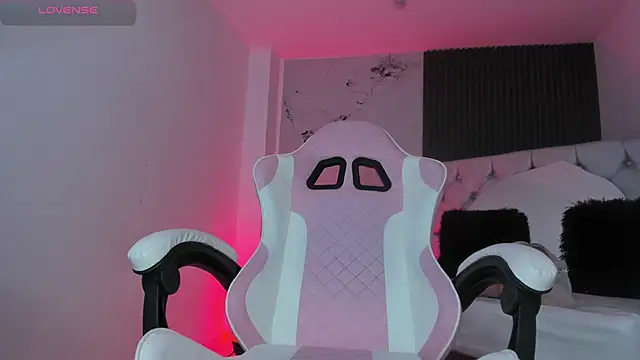 chloesagee online show from 09/27/25, 11:43