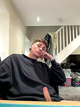 Snapshot of Hansonbloux chatting on 09/15/25, 11:10 Hansonbloux online show from 09/15/25, 11:10