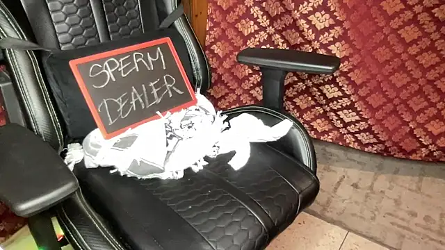 Snapshot of JUSTFORRICH chatting on 11/12/25, 09:10 JUSTFORRICH online show from 11/12/25, 09:10