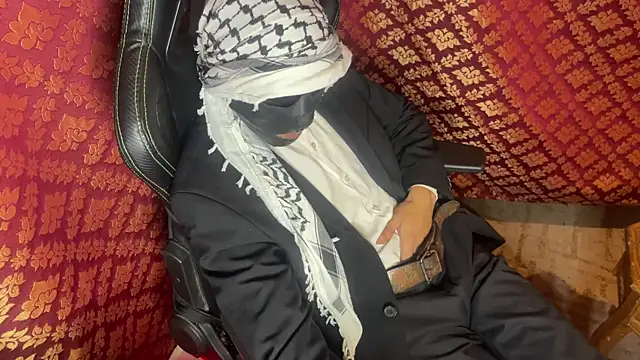 Snapshot of JUSTFORRICH chatting on 11/12/25, 09:36 JUSTFORRICH online show from 11/12/25, 09:36