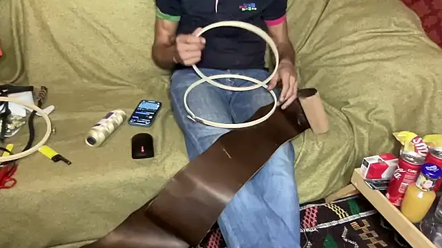 Snapshot of JUSTFORRICH chatting on 12/01/25, 12:15 JUSTFORRICH online show from 12/01/25, 12:15