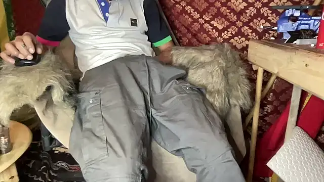 Snapshot of JUSTFORRICH chatting on 12/14/25, 07:29 JUSTFORRICH online show from 12/14/25, 07:29