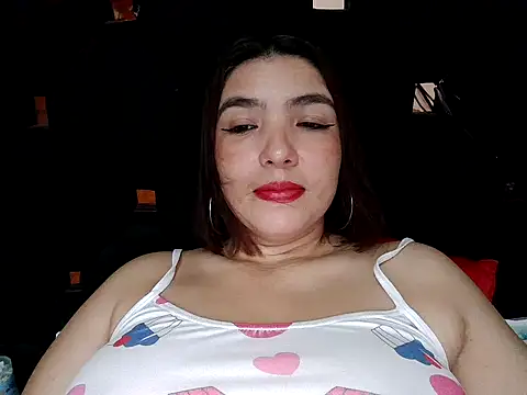 Snapshot of vegacristal88 chatting on 05/23/26, 02:10 vegacristal88 online show from 05/23/26, 02:10