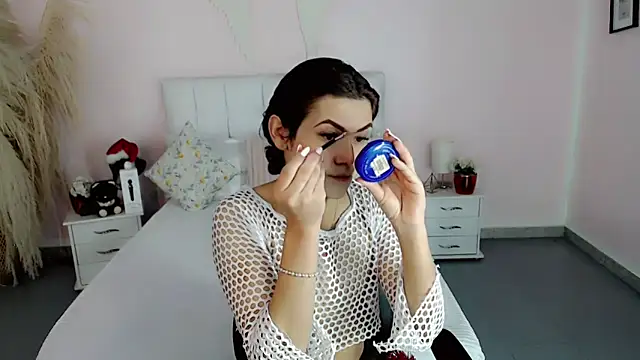 nathalialoes1 online show from 12/20/25, 07:10