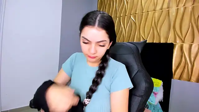 milk candy18 online show from 11/29/25, 10:51