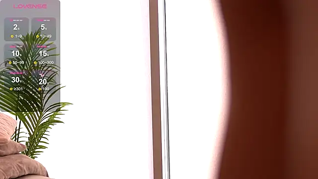 DesiredMia  online show from 09/23/25, 05:43