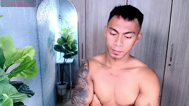 PinooyMilker online show from 04/17/26, 02:31