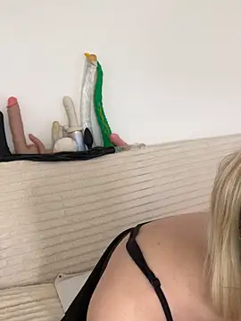 Lesamantssexy online show from 05/15/26, 11:17