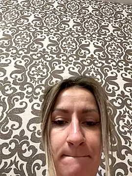 EvvaMur online show from 10/14/25, 01:17