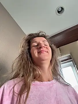 EvvaMur online show from 11/28/25, 01:41