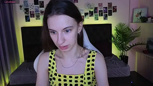 kaleriyaa  online show from 12/02/25, 03:01