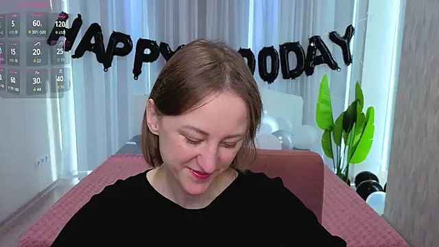 LuluChiiii online show from 10/28/25, 10:41