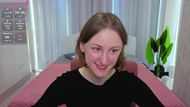 LuluChiiii online show from 11/17/25, 10:54