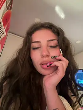 Snapshot of zuleikha chatting on 07/15/26, 05:02 zuleikha online show from 07/15/26, 05:02