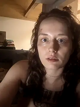 Snapshot of marijacucu chatting on 10/28/25, 09:17 marijacucu online show from 10/28/25, 09:17