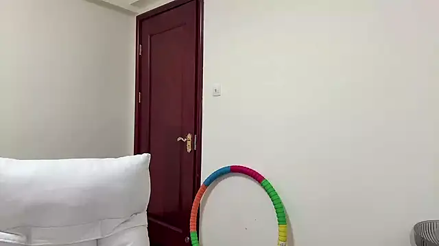 Nicole-13 online show from 04/06/26, 01:14