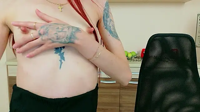 Julia Jae online show from 02/09/26, 07:23