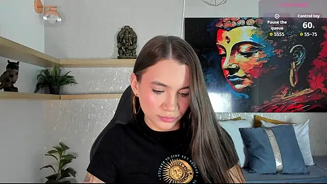 aitana baker  online show from 04/22/26, 04:04