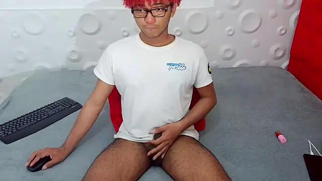 felipecams123 online show from 12/03/25, 01:46