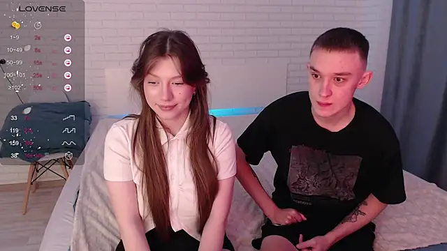 Snapshot of Blushing_couple chatting on 09/14/25, 10:47 Blushing couple online show from 09/14/25, 10:47