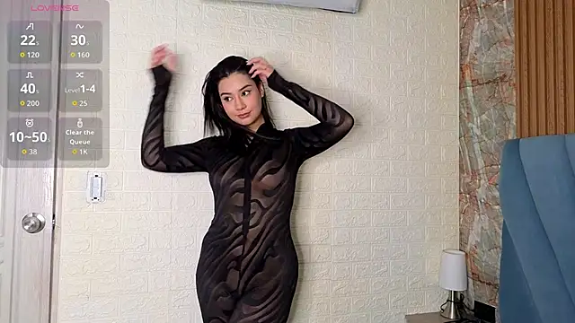 Snapshot of nathalia_koch_ chatting on 02/18/26, 09:11 nathalia koch online show from 02/18/26, 09:11