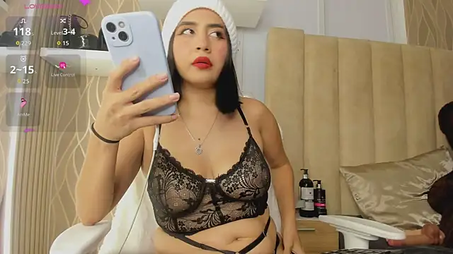 Snapshot of Melani_Rosse chatting on 10/11/25, 03:17 Melani Rosse online show from 10/11/25, 03:17