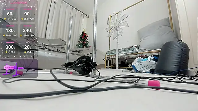 fox-yiyi online show from 12/21/25, 12:01