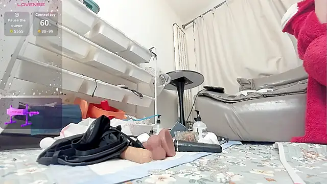 fox-yiyi online show from 02/23/26, 08:01