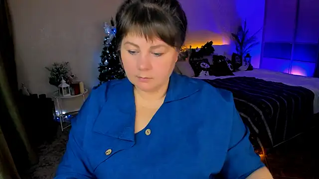 CrystaalStaar online show from 12/17/25, 12:11