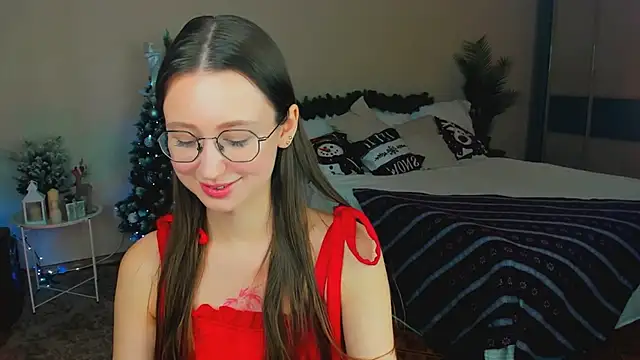 Snapshot of YourLovellyStory chatting on 01/10/26, 12:07 YourLovellyStory online show from 01/10/26, 12:07