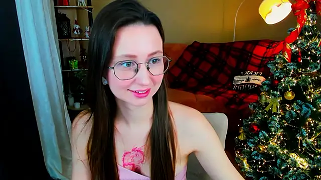 Snapshot of YourLovellyStory chatting on 01/12/26, 11:15 YourLovellyStory online show from 01/12/26, 11:15