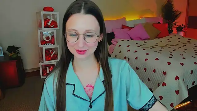 Snapshot of YourLovellyStory chatting on 02/19/26, 12:45 YourLovellyStory online show from 02/19/26, 12:45