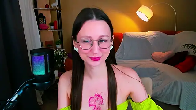 Snapshot of YourLovellyStory chatting on 02/24/26, 11:30 YourLovellyStory online show from 02/24/26, 11:30