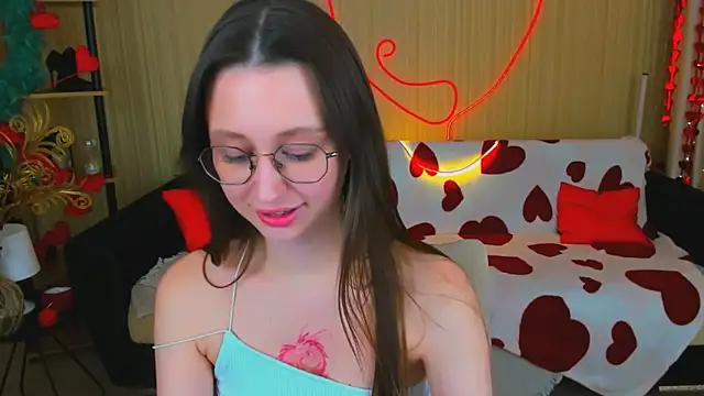 Snapshot of YourLovellyStory chatting on 02/28/26, 04:41 YourLovellyStory online show from 02/28/26, 04:41