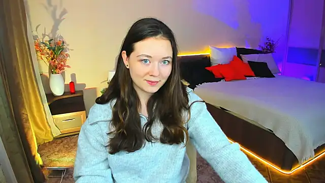 AlluringLookk online show from 11/06/25, 12:06