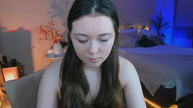 AlluringLookk online show from 11/23/25, 04:18