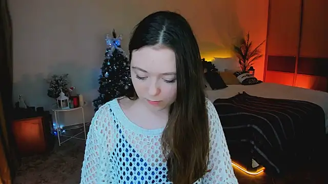 AlluringLookk online show from 12/19/25, 04:58