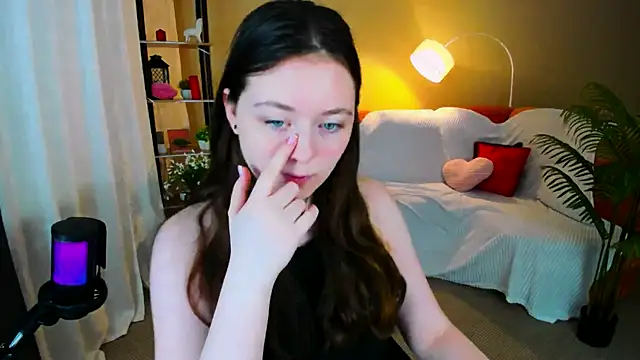 AlluringLookk online show from 02/27/26, 12:05