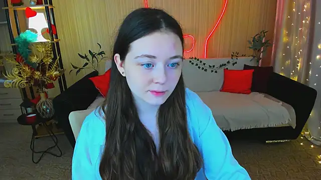 AlluringLookk online show from 04/19/26, 04:28