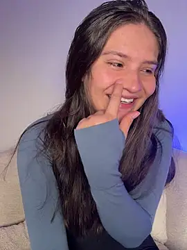 Emilyybennet  online show from 06/30/26, 12:33