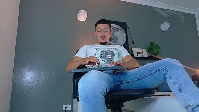 MrFox   online show from 11/01/25, 07:16