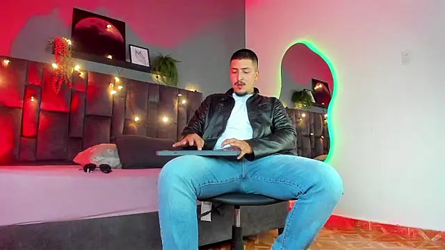 MrFox   online show from 02/05/26, 07:40