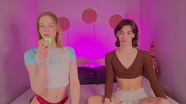 Olivia-Pink online show from 01/10/26, 09:30