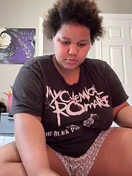 chocolate bella online show from 09/28/25, 03:50