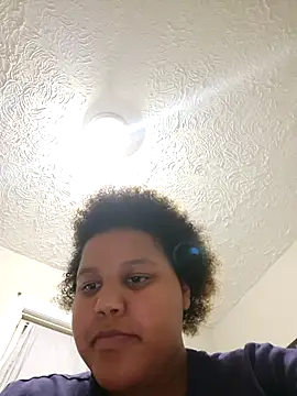 chocolate bella online show from 10/24/25, 02:30