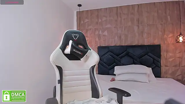 Ava Bonny online show from 01/10/26, 03:41