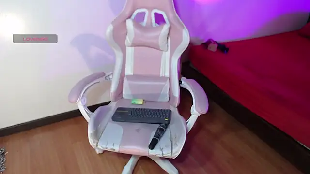 Lia Arellano online show from 04/19/26, 07:05