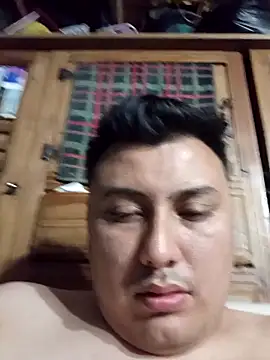 Snapshot of millanto chatting on 10/23/25, 05:18 millanto online show from 10/23/25, 05:18