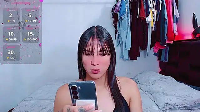 Snapshot of Azley_sweet chatting on 06/10/26, 03:00 Azley sweet online show from 06/10/26, 03:00