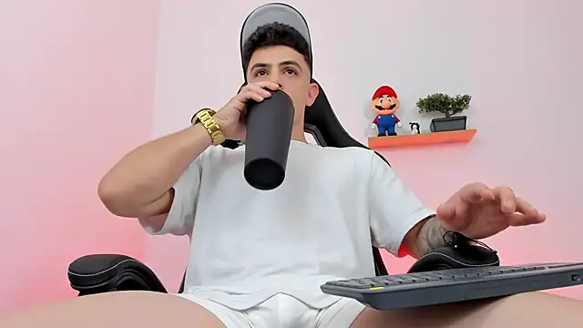 Mikecooper online show from 02/21/26, 12:22